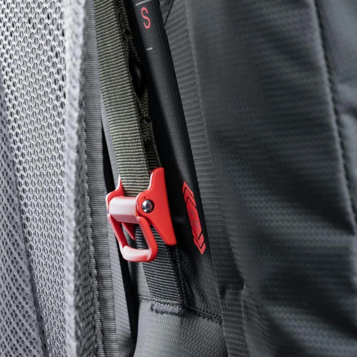 Deuter Futura Air Trek 50+10 Trekkingrucksack 12 Deuter Futura Air Trek 50+10 Trekkingrucksack – Bild 10