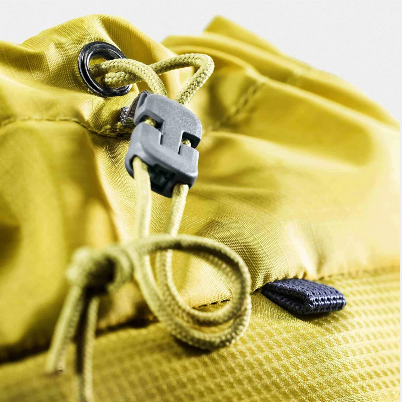 Deuter Guide Lite 22 SL Bergsportrucksack 12 Deuter Guide Lite 22 SL Bergsportrucksack – Bild 10